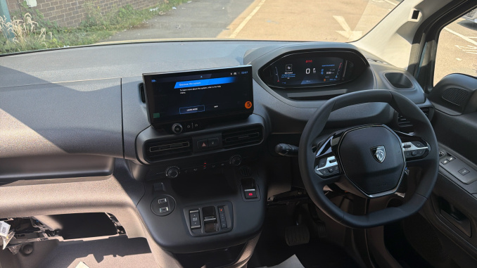Peugeot Partner Xl Diesel 1.5 BlueHDi 130 Professional Plus Van EAT8 - Image 10
